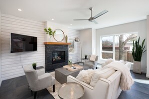 TV connectée, cheminée