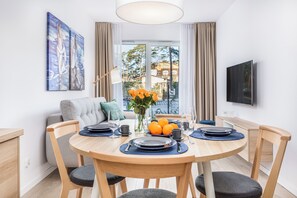 Departamento Deluxe, 1 cama Queen size y sofá cama, sauna | Servicio a la habitación