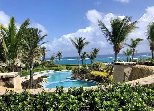 1BR/2BA Suite - Kitchen, Living Room & Balcony - Private Resort on Crane Beach!
