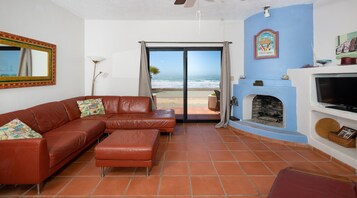 Family Villa, 2 Bedrooms, Ocean View | Living area | TV