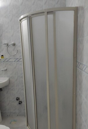 Bathroom - Afrodit Beach Otel (Kusadasi)
