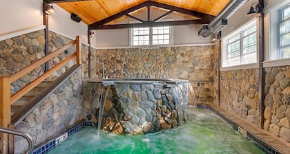 1 BR, 1 bath villa with full kitchen