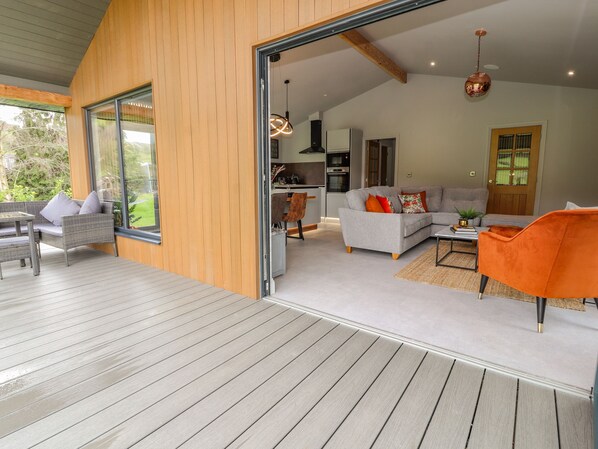 Cottage | Interior - Pool View (Meifod)