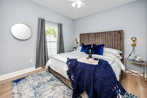 3 habitaciones, escritorio, tabla de planchar con plancha y wifi gratis