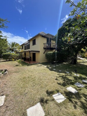 Exterior - Beautiful property that can accommodate 26 guests! Casa Lidia (English Harbour)