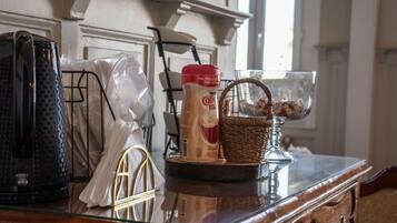 29-inch LCD TV with cable channels, TV