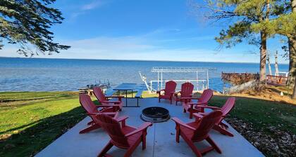 Changes in Latitude: Fall in Love with Houghton Lake – Nature at Its Finest!