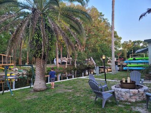 Property grounds - 3 bedroom Farmhouse on the River (Spring Hill)