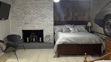 4 bedrooms, iron/ironing board, travel crib, free WiFi