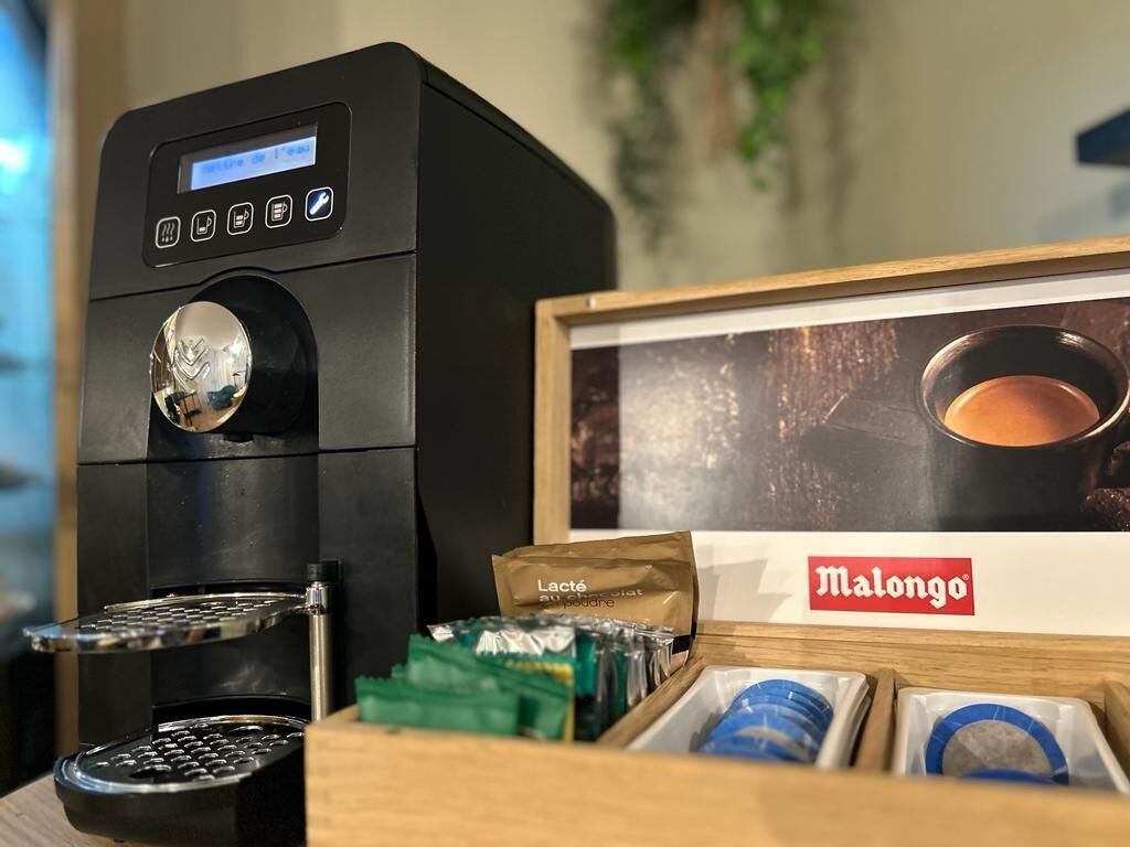 daily buffet breakfast (eur 16 per person)