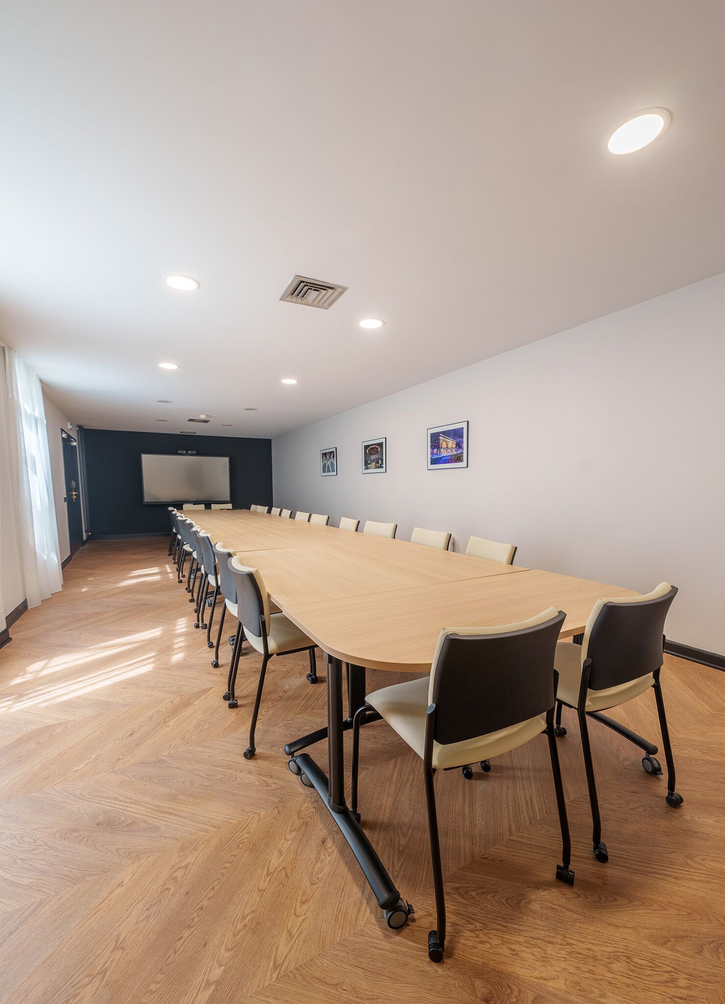room (salle de séminaire) | meeting facility
