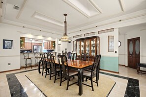 Condo, Multiple Beds, Balcony | Dining