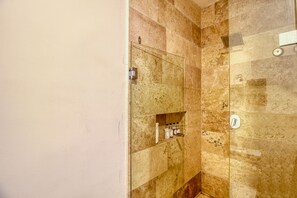 Haartrockner, Handtücher