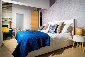 3 habitaciones, tabla de planchar con plancha, wifi y ropa de cama 