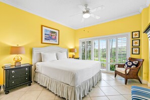 2 عدّة غرف نوم وخدمة الإنترنت وملاءات أسرّة