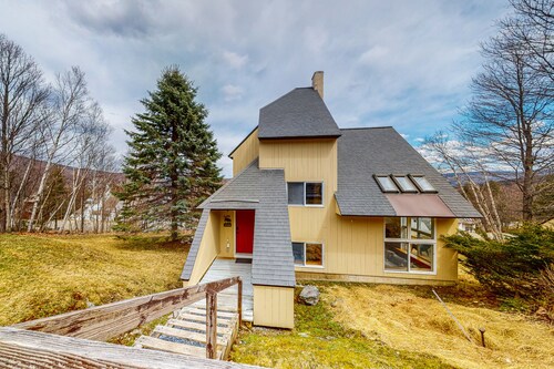 Mountain-view home with new deck, fireplace, & shared pool - walk to lifts