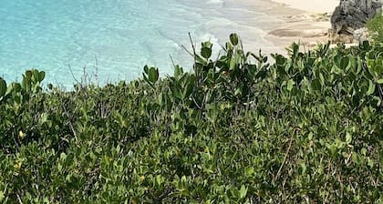 Two Bedroom with Private Dock near Golf and Beach