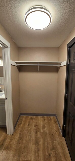 Room | Free WiFi - Farwest Motel (Everett)