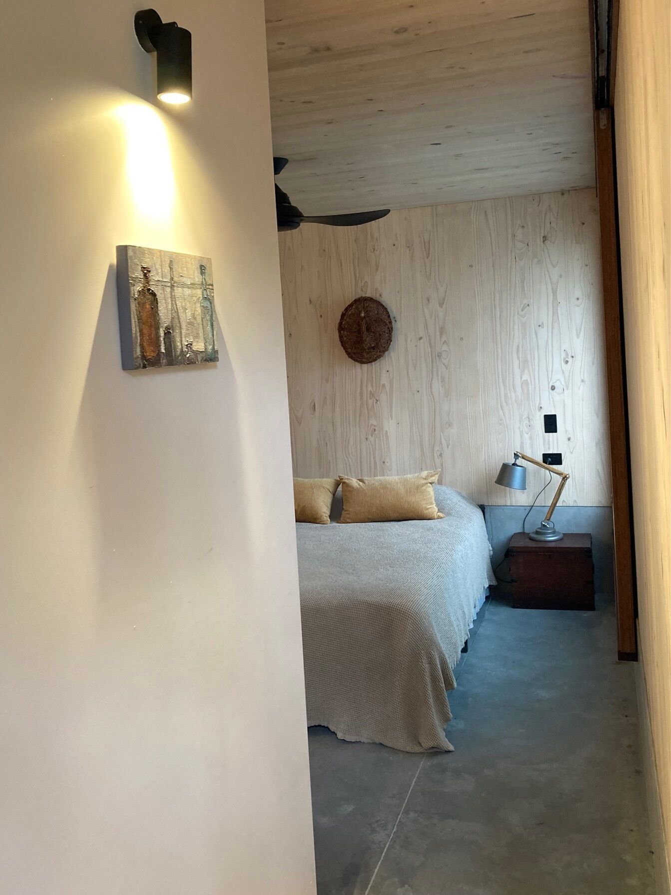 STYLISH ARCHITECTURAL - CENTENNIAL PK. Brilliant location: Quiet pretty central! — image 22