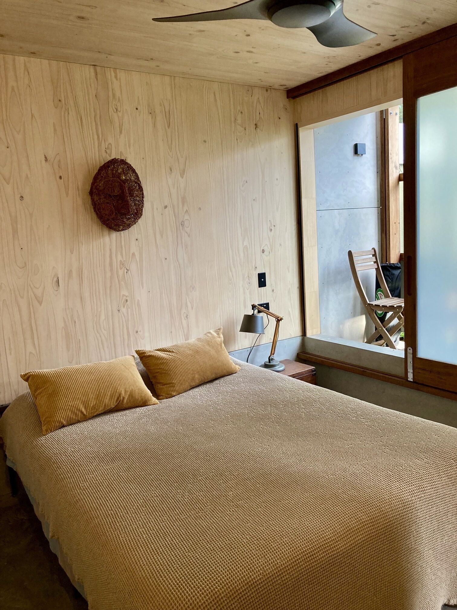 STYLISH ARCHITECTURAL - CENTENNIAL PK. Brilliant location: Quiet pretty central! — image 24