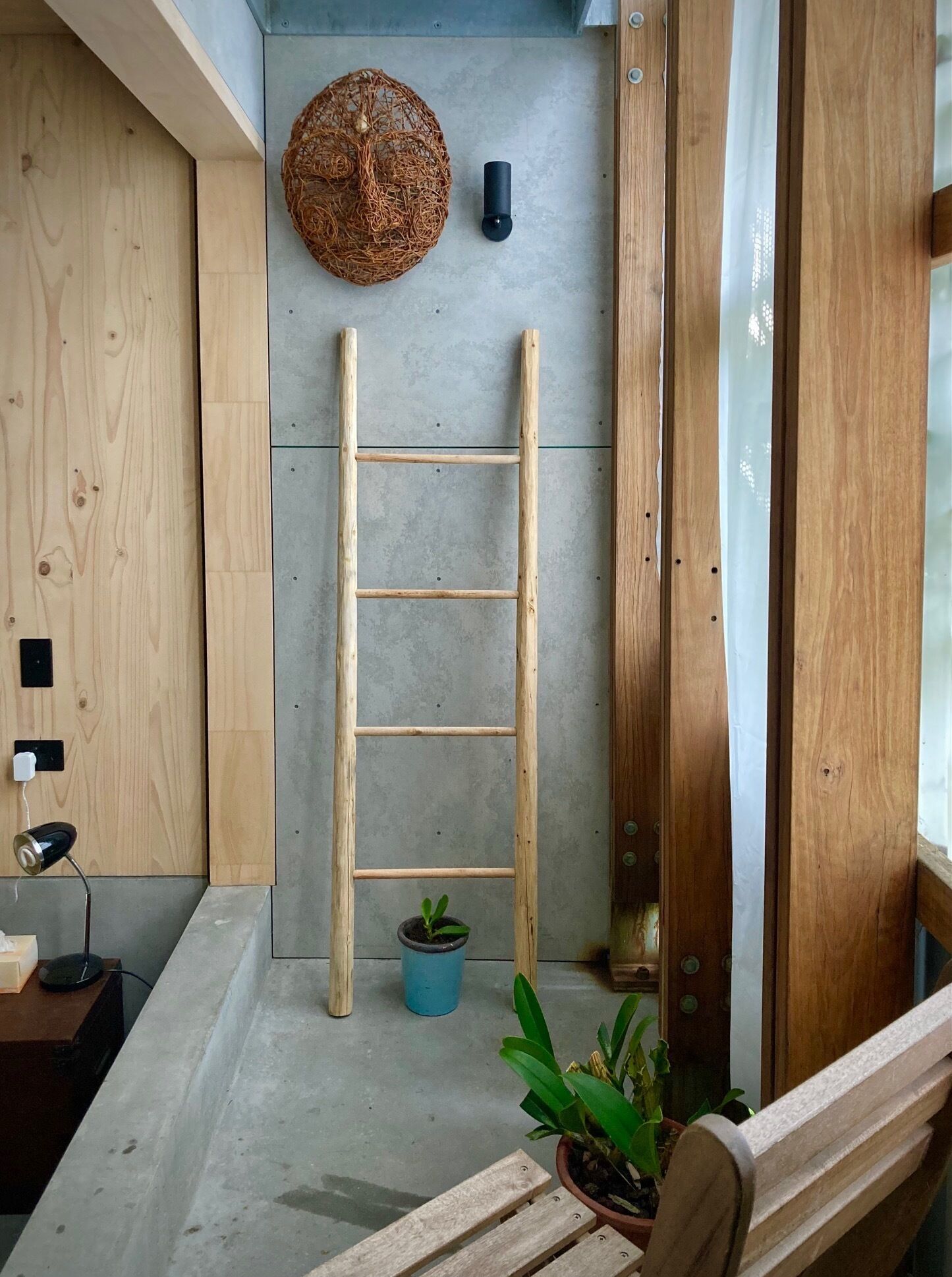 STYLISH ARCHITECTURAL - CENTENNIAL PK. Brilliant location: Quiet pretty central! — image 6