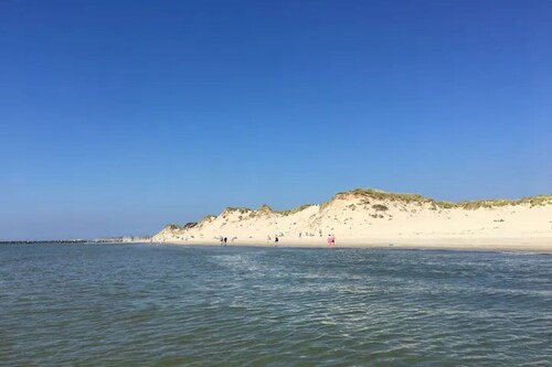 Romantic Studio in heart of Westenschouwen — 5 min from the beach!