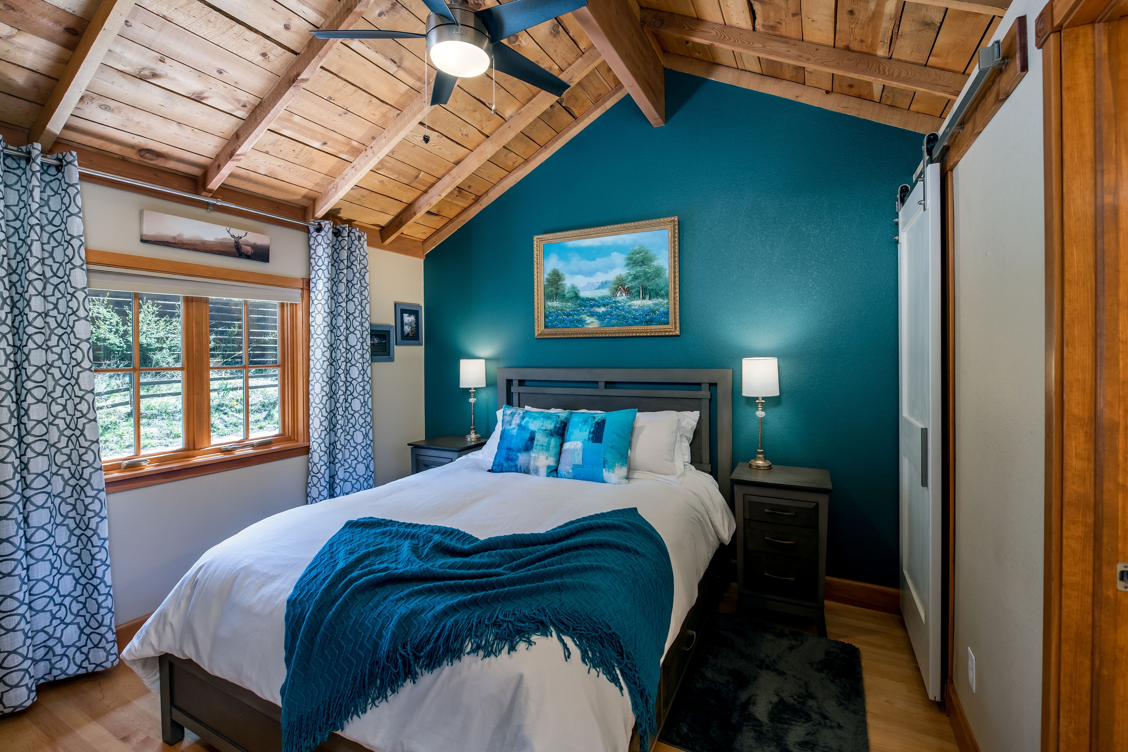 2 soverom, strykejern/-brett, wi-fi (inkludert) og sengetøy