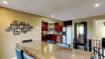House (2 Bedrooms) | Property amenity
