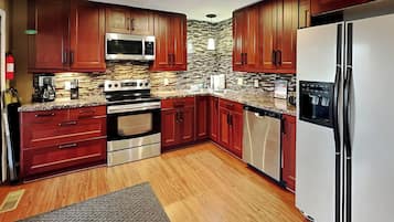 House (2 Bedrooms) | Property amenity