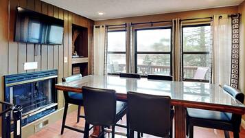 House (2 Bedrooms) | Property amenity