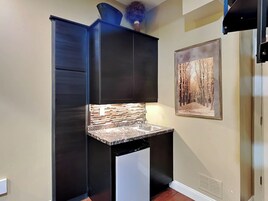 House (2 Bedrooms) | Property amenity