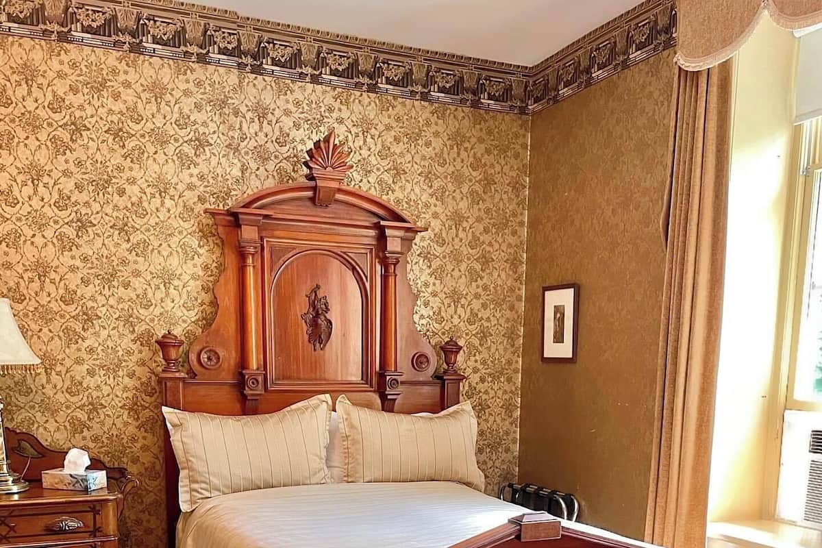 Deluxe driepersoonskamer | Een strijkplank/strijkijzer, wifi, beddengoed