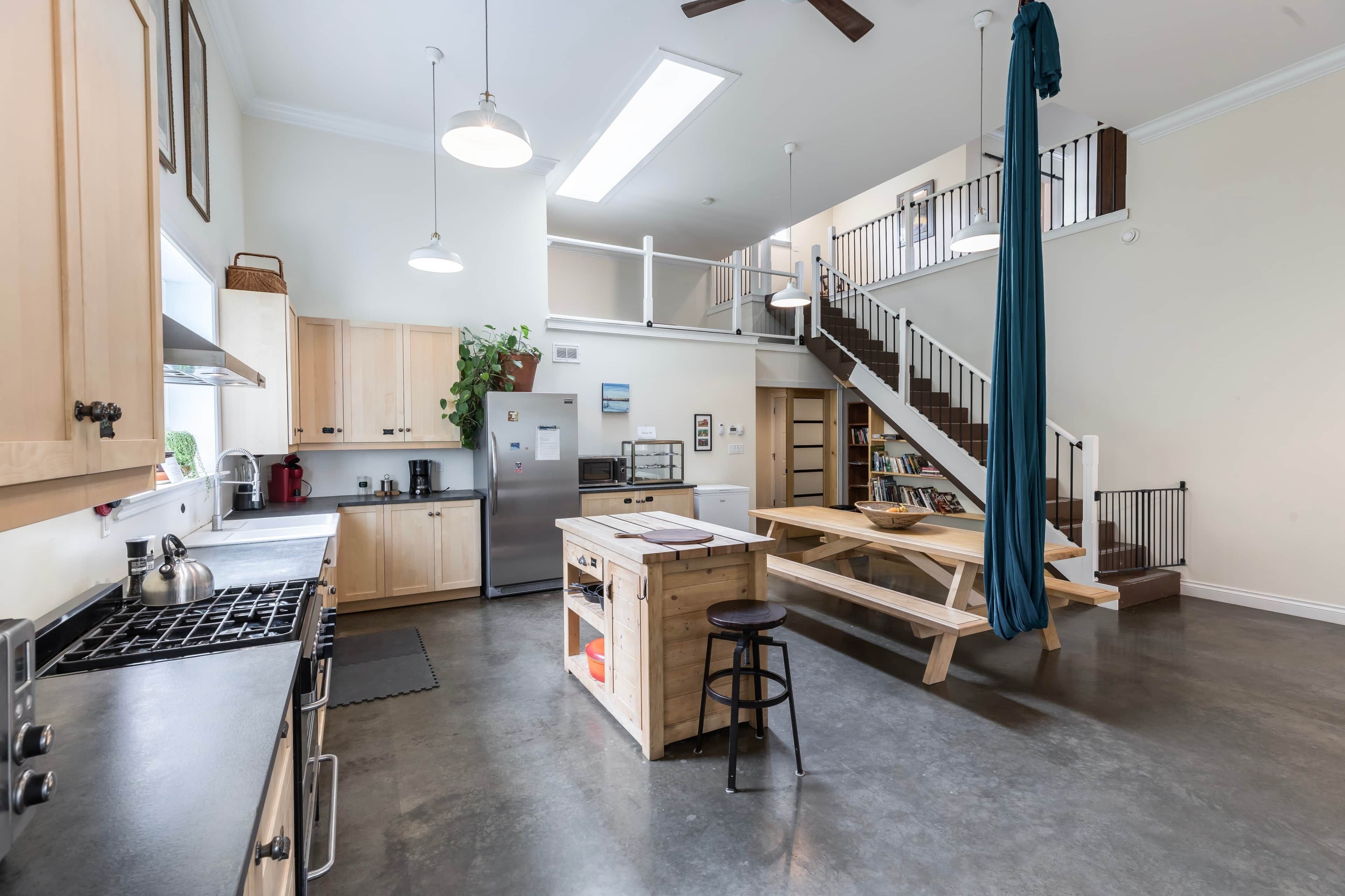 冰箱、微波炉、烤箱、炉灶