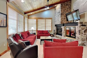 Studio (4 Bedrooms) | Property amenity - Retreat on Main Street by Taylor Made Deep Creek (McHenry)