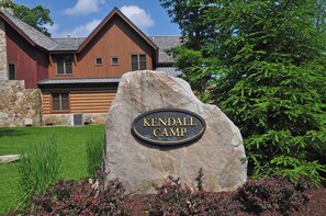 Studio (4 Bedrooms) | Property amenity - Retreat on Main Street by Taylor Made Deep Creek (McHenry)