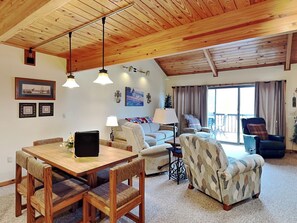 Casa (3 Bedrooms) | Servicio de la propiedad