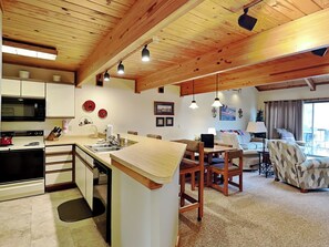 House (3 Bedrooms) | Property amenity - Sunplace 07 by Taylor Made Deep Creek (McHenry)