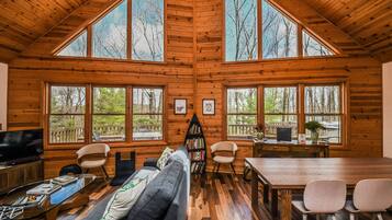 House, Multiple Beds, Hot Tub | Living room | TV, fireplace