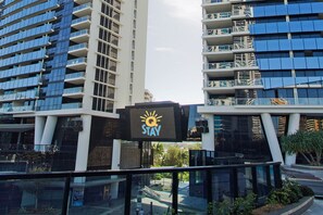 Exterior - Circle on Cavill – 1 Bedroom + Study Ocean — QStay (Surfers Paradise)