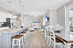 Interior - Life's Porpoise #A steps from beach, pool (Gulf Shores)