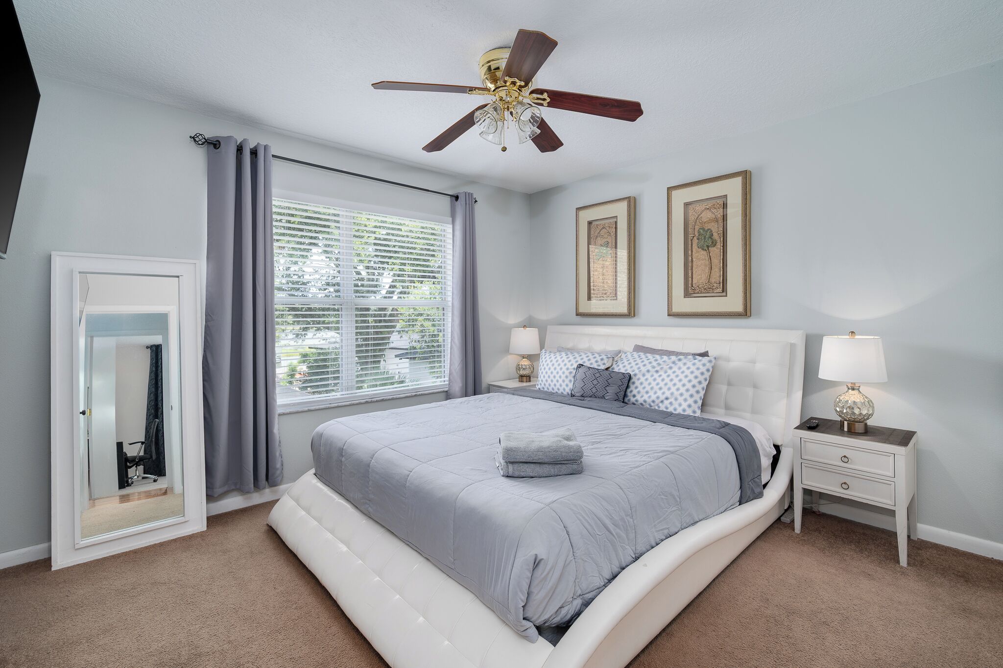 7 bedrooms, desk, iron/ironing board, free WiFi