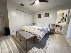 1 chambre, fer et planche à repasser, lit parapluie, Wi-Fi gratuit