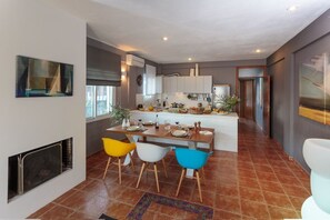 Dining - Beachfront Villa (Polygyros)