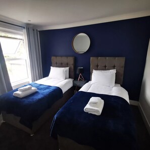 House | 3 bedrooms, iron/ironing board, free WiFi, bed sheets - Fantastic Family Home In Greenwich, (London)