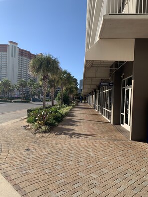 Property grounds - 17th Floor Laketown Wharf Sleeps 6, King Bedroom, 2BA, Bunk Beds, & Queen Sofa (Panama City Beach)