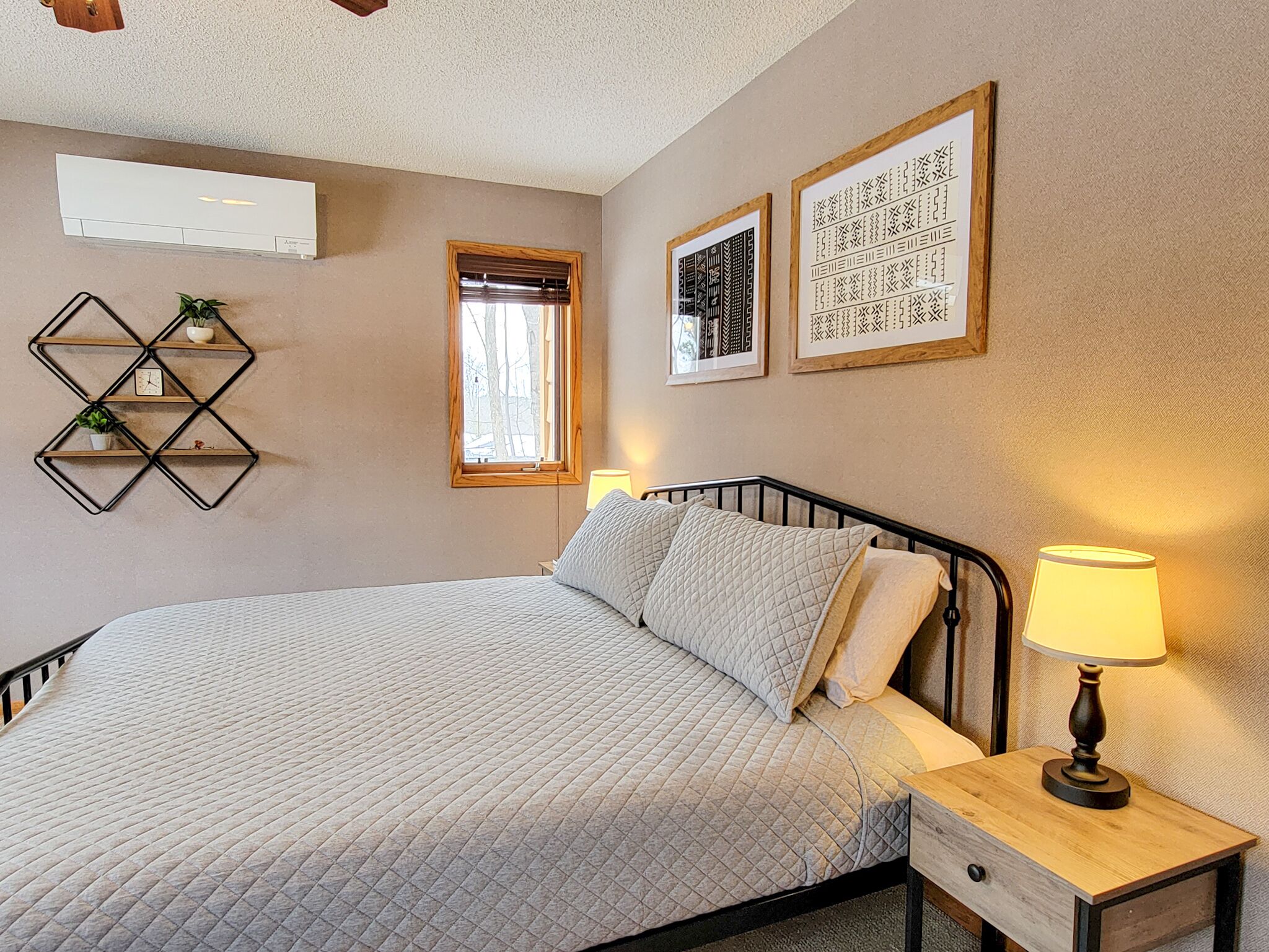 2 bedrooms, iron/ironing board, free WiFi, bed sheets