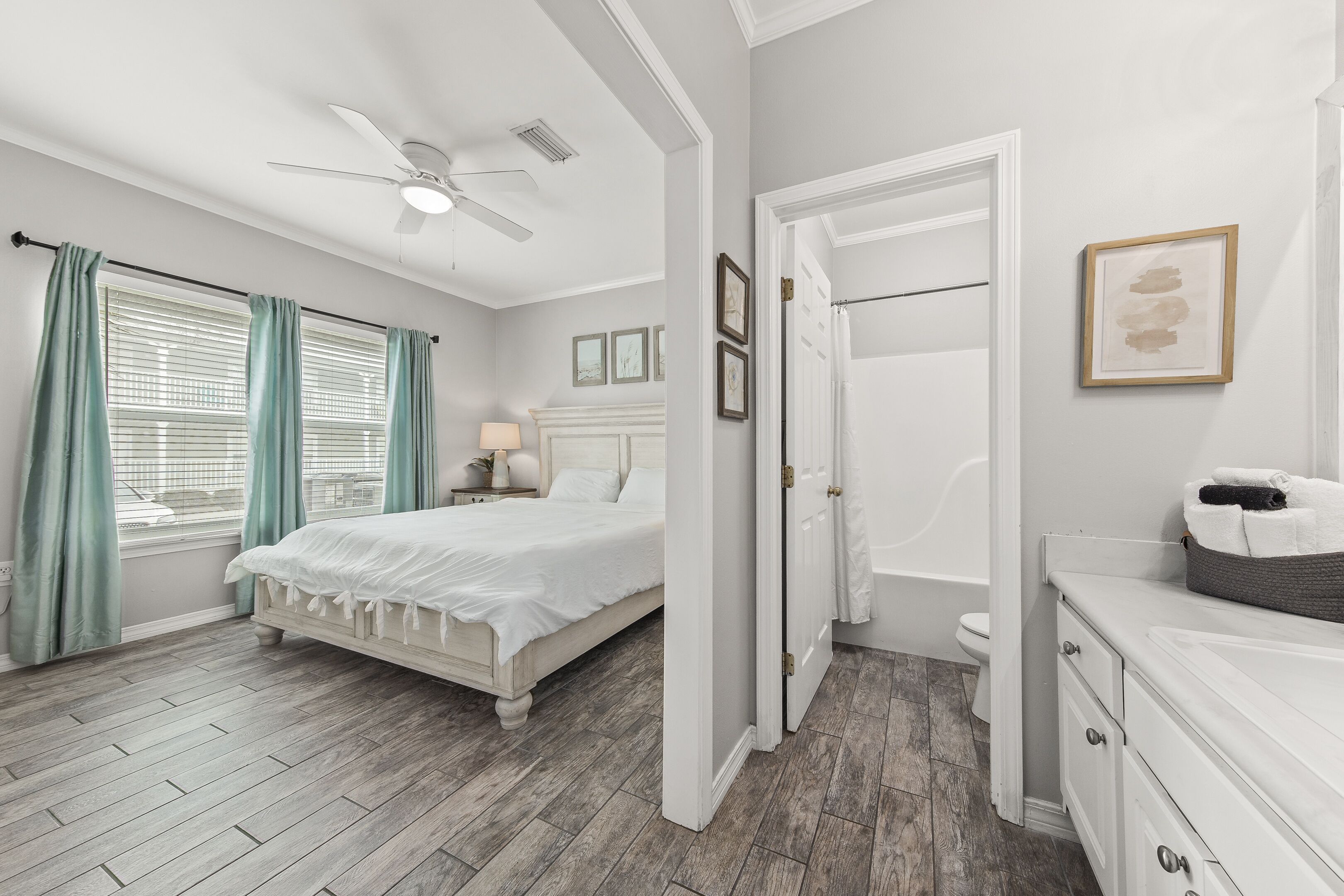 2 habitaciones, tabla de planchar con plancha y wifi gratis 