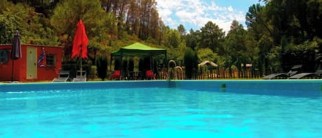 Piscine extérieure