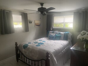 2 bedrooms, iron/ironing board, free WiFi, bed sheets