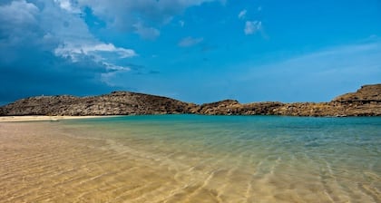 Mare Blu beach apt + private oceanfront terrace